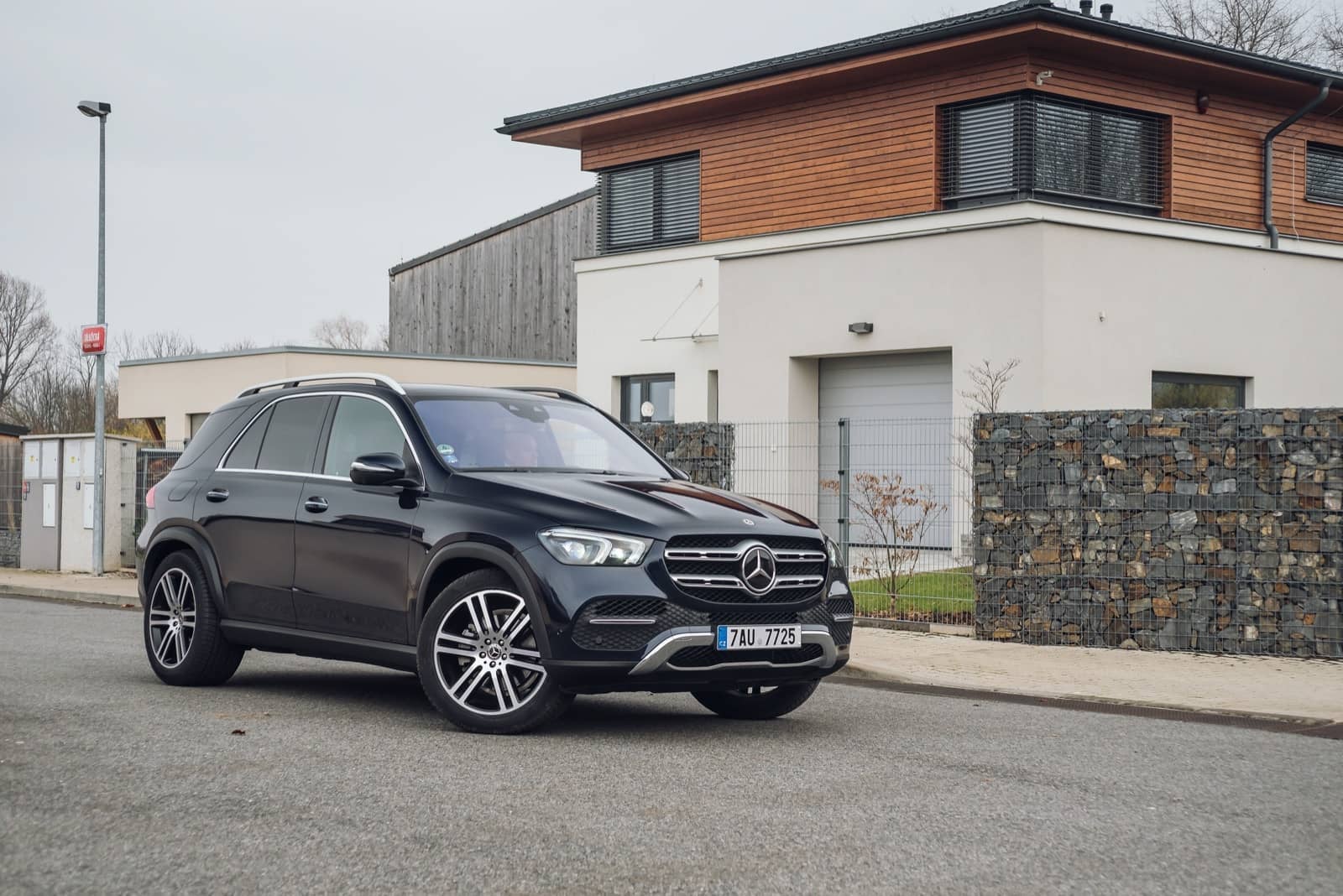 2019-12-Mercedes-Benz-GLE-400-d-00052.jpg
