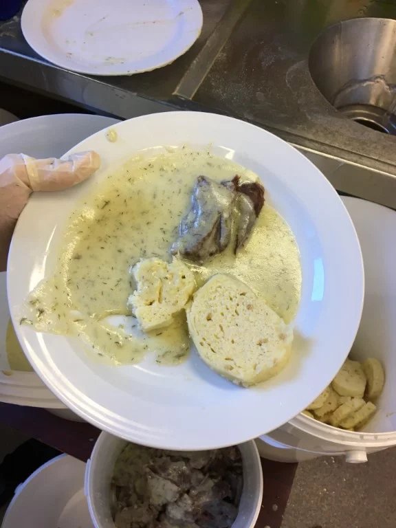 Ve sledovaných školách si mohly děti vybrat ze dvou jídel, ale ani tak nebyly zrovna nadšené