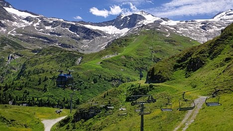 Hintertux, Zillertal, Rakousko. (Xiaomi Mi 8)