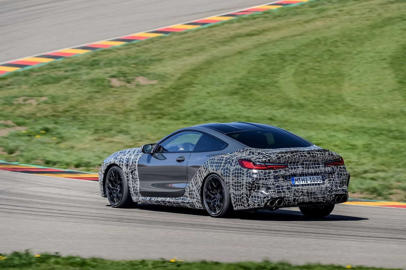 2019-05-BMW-M8_09.jpg