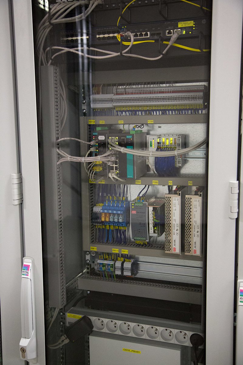 Rozvaděč pro nejrůznější měřicí čidla.