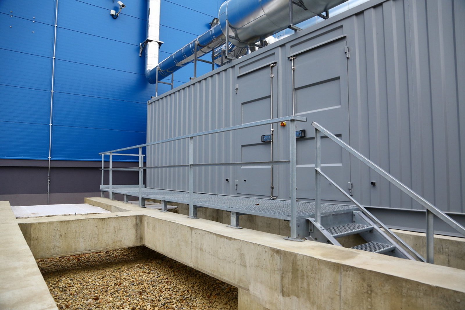 Uložení kontejneru s agregátem.