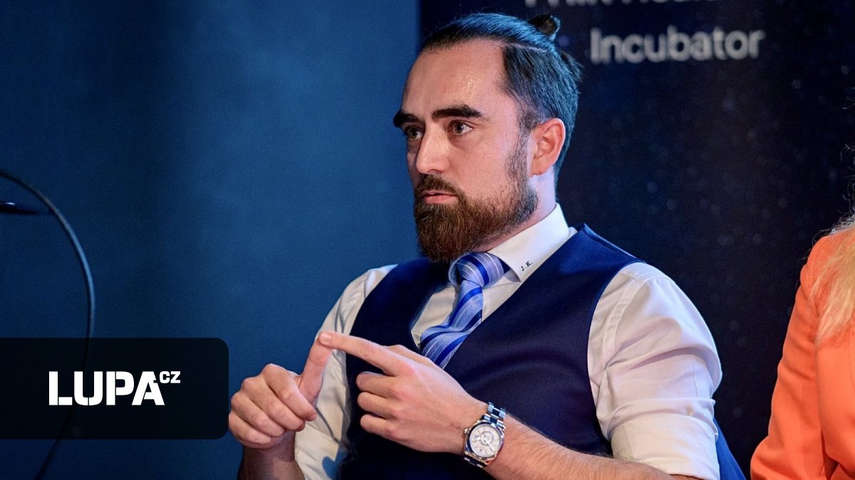 Datacentrum za 125 miliard nebo osekání regulace. Vládní zmocněnec pro AI začal úřadovat a má velké plány