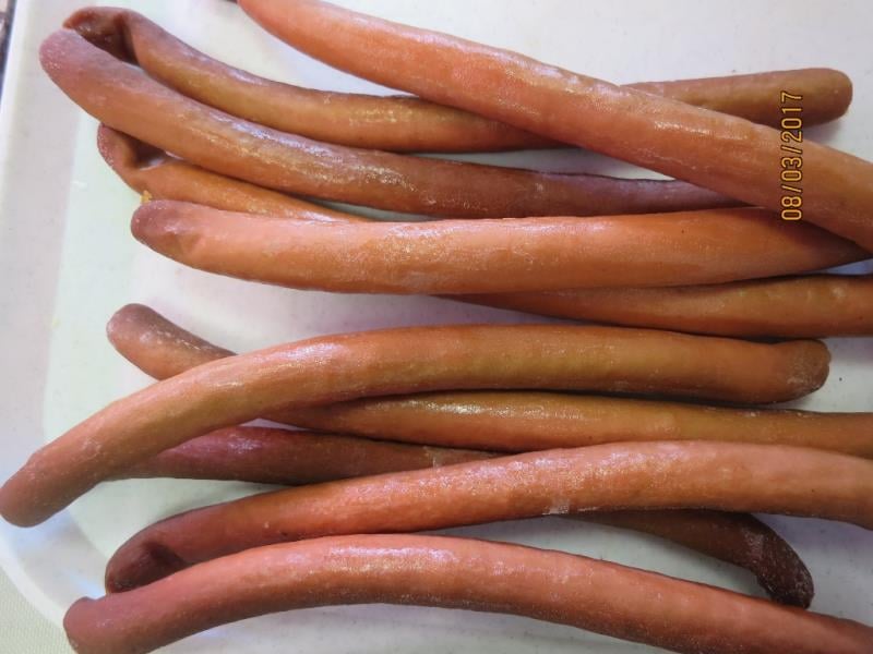 DSPA Enapo, Tišnov: Uzeniny zapáchaly po kažení. Povrch výrobků byl svraštělý, oslizlý a lepkavý. Výrobky měly neznámé datum použitelnosti.