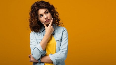 Od září mají někteří studenti nárok na novou dávku. Dostanou 7467 Kč měsíčně