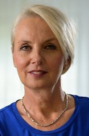 K zálibám Monika Zahálkové patří architektura, auta a sport. Ráda hraje golf, tenis a lyžuje.