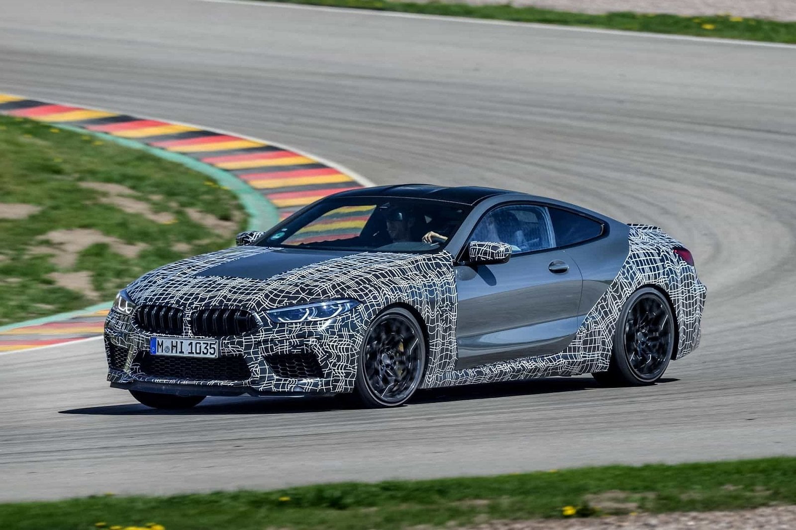 2019-05-BMW-M8_01.jpg