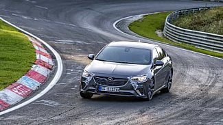 Náhledový obrázek - Opel Insignia GSi sice nemá šestiválec, ale na Ringu je o 12 sekund rychlejší než OPC