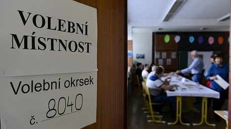 Náhledový obrázek - Češi volí do Evropského parlamentu. Vybírají z rekordní nabídky 39 subjektů