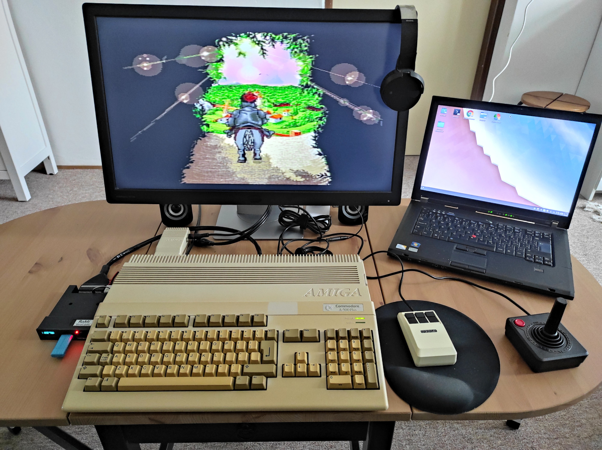 Kompletní retro „pařanský“ koutek.