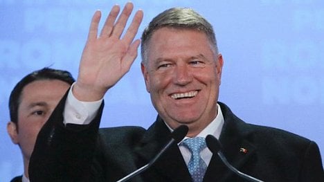 Náhledový obrázek - Rumunským prezidentem zůstane Iohannis. Podle odhadů porazil sociální demokratku Dancilaovou