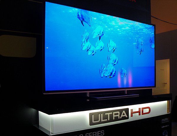 Televizor s promo smyčkou ve formátu Ultra HD