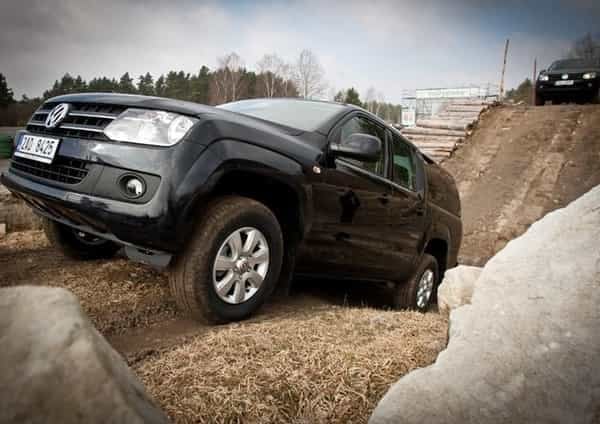2012-10-volkswagen-amarok-1.jpg