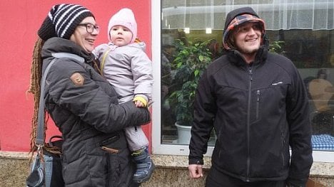 Náhledový obrázek - Jak si koupit miminko. Česká města lákají na příspěvek na novorozence