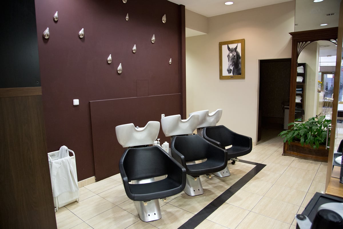 Jako kadeřník začínal za 675 korun měsíčně, teď ho zná celý svět