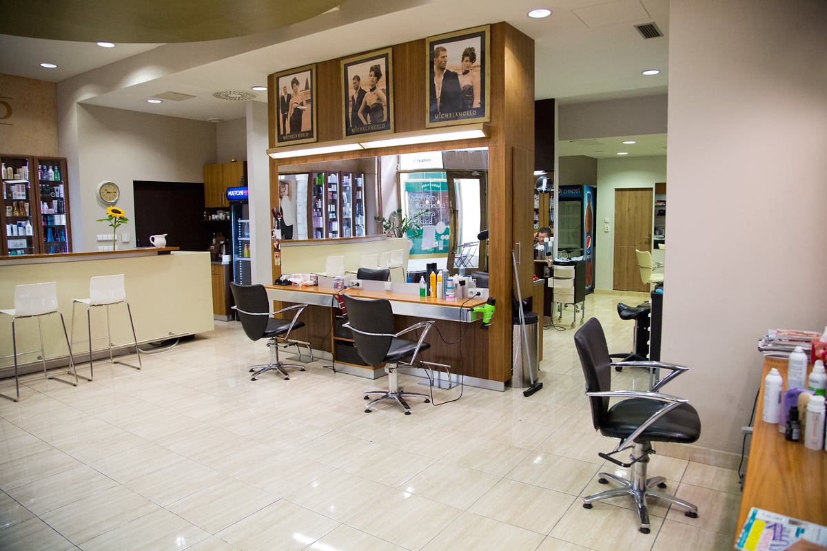 Jako kadeřník začínal za 675 korun měsíčně, teď ho zná celý svět