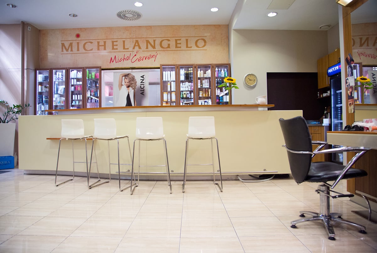 Jako kadeřník začínal za 675 korun měsíčně, teď ho zná celý svět