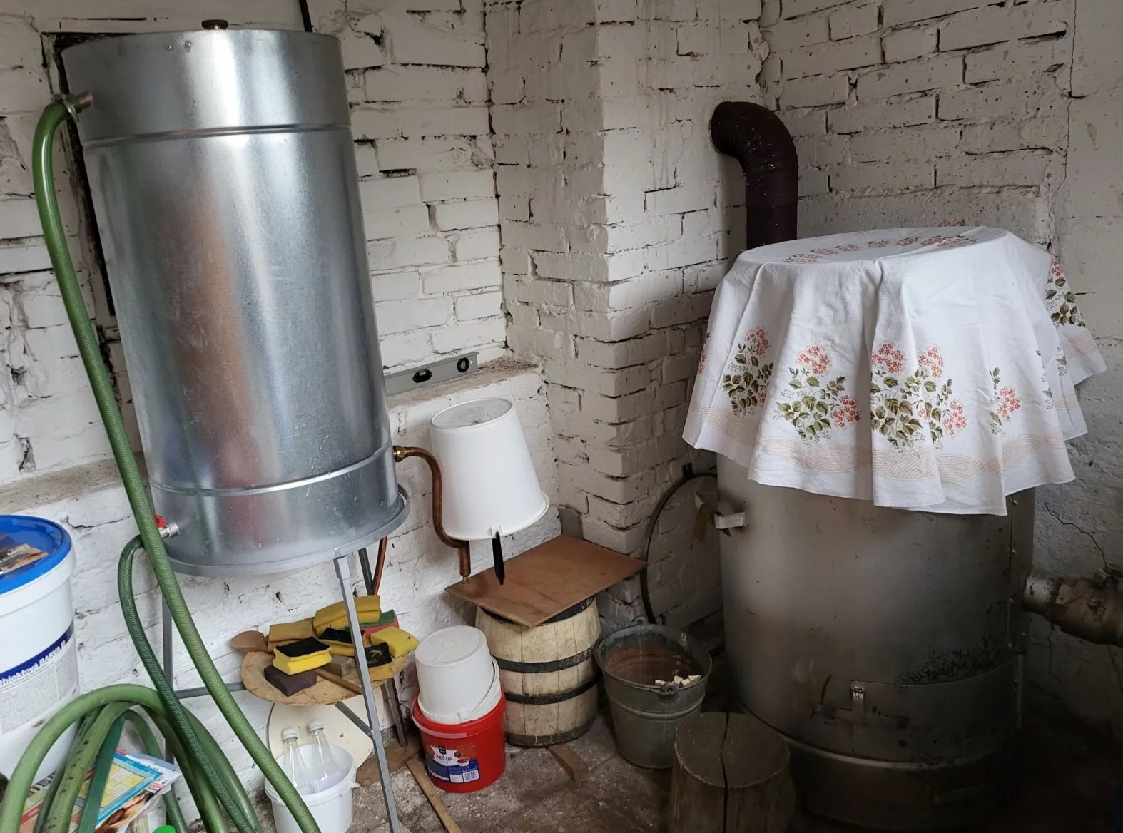 nelegální výroba pálenky