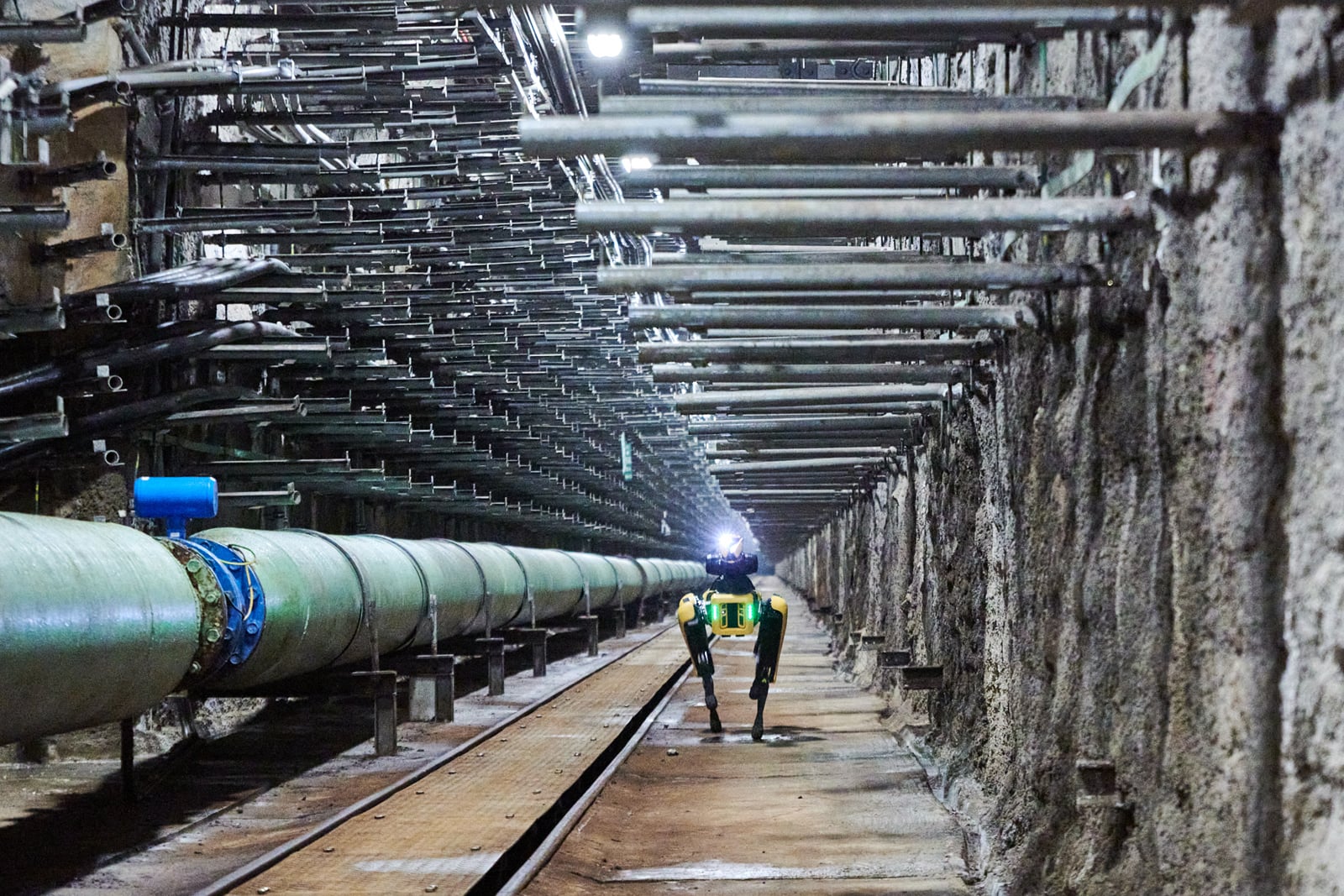 Spot od Boston Dynamics a ČVUT v pražských kolektorech