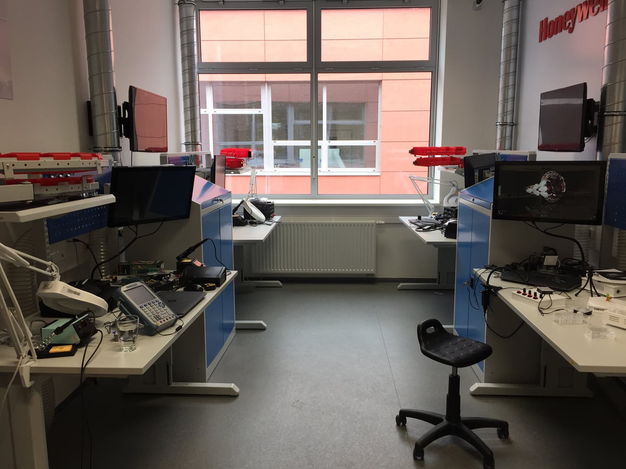 FabLab v Jihomoravském inovačním centru v Brně