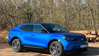 Náhledový obrázek - Test Ford Capri: O Fordu Enyaq Coupé a vládci bez šatů