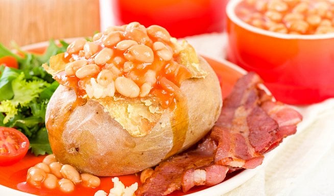 Ideální brambora pro pečení jacket potato? Velká a škrobovitá