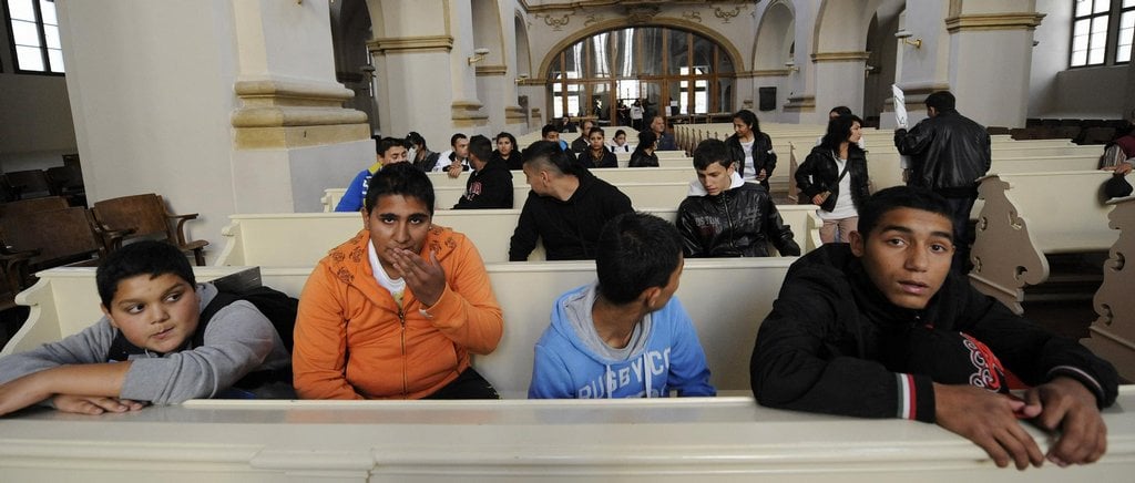 2012-06-prahou-proc5a1el-prvnc3ad-pochod-romskc3a9-hrdosti-roma-