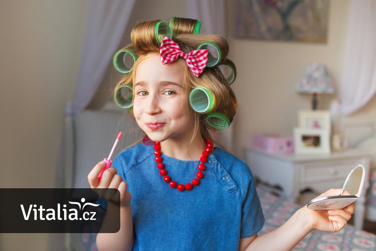 Dívky menstruují čím dál dříve. Některé až příliš, předčasná puberta může přijít v šesti letech