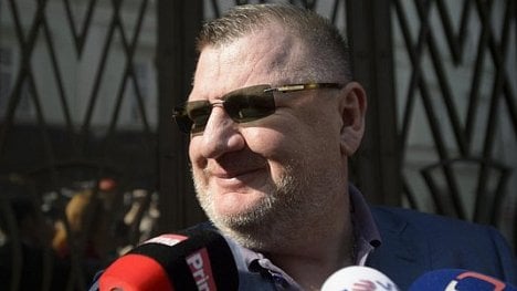 Náhledový obrázek - Kauza tunelování DPP: soud zprostil viny všech 17 obviněných, včetně Rittiga