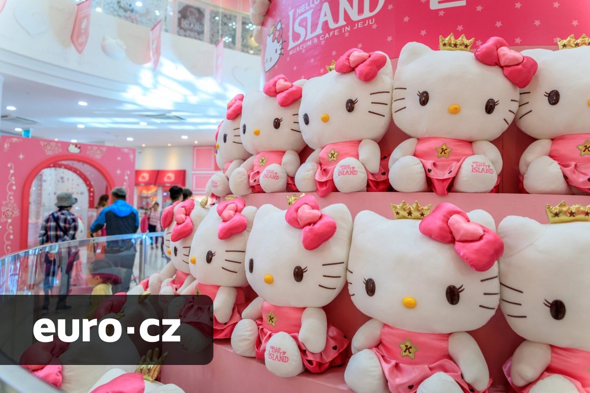 Hello Kitty slaví půlstoletí. Zisk firmy narůstá i díky novému šéfovi, který rozjel spolupráci se známými značkami