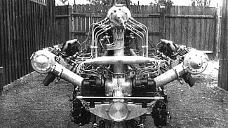 Náhledový obrázek - Škoda kdysi vyráběla dvanáctiválec o objemu 24,4 litru. Vystaví ho v muzeu