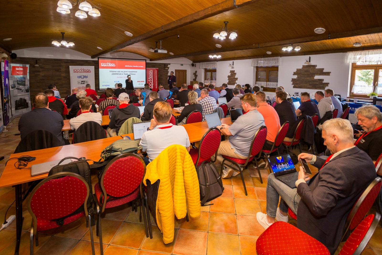 Obrazem: 100Mega s novou dávkou inspirace, trendů a networkingu