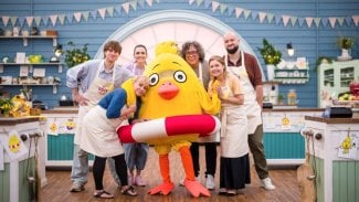 Benefiční speciál pořadu Peče celá země