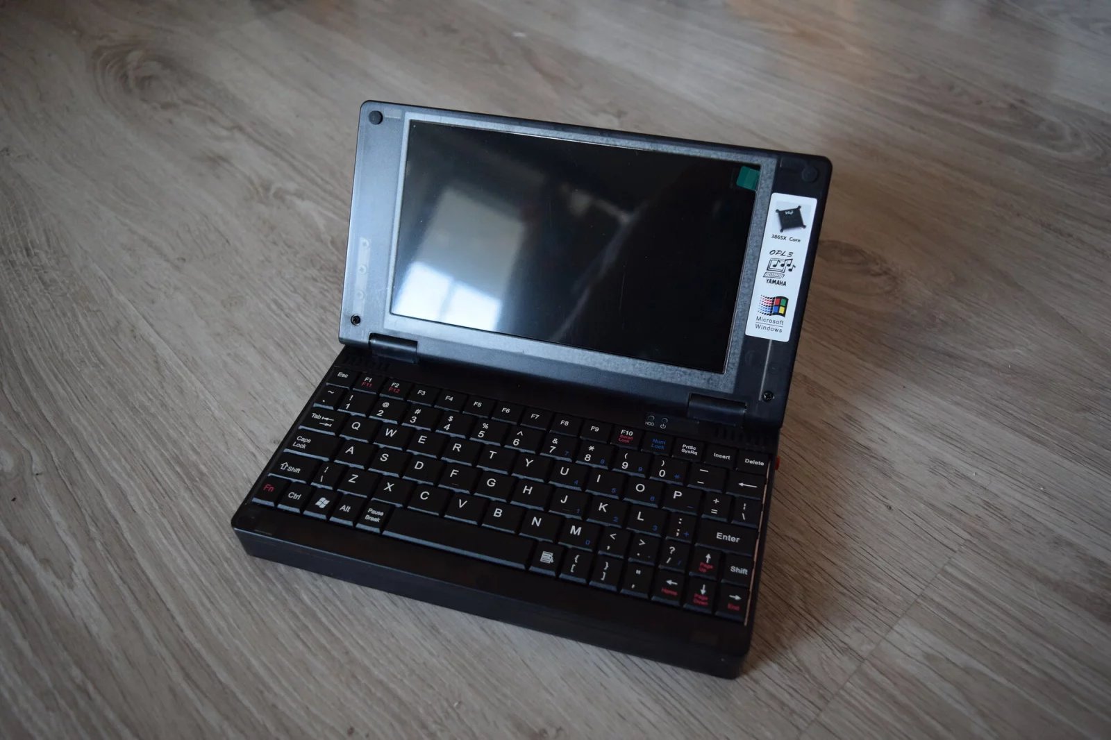 Pocket 386 v celé kráse