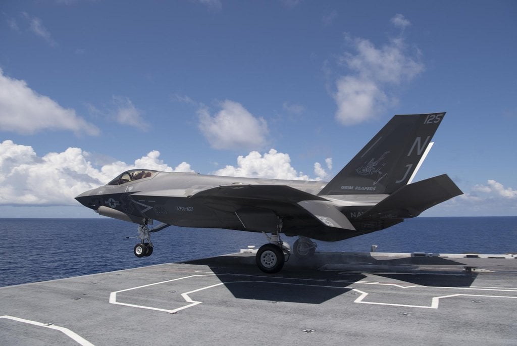 2014-09-letoun-f-35-4.jpg