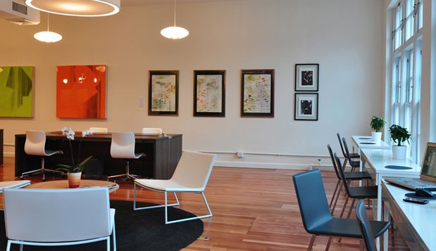 Oficio jen pár měsíců starý butikový sdílený prostor. Je v úplném centru Bostonu a nejlevnější měsíční členství vyjde přibližně na 100 dolarů.