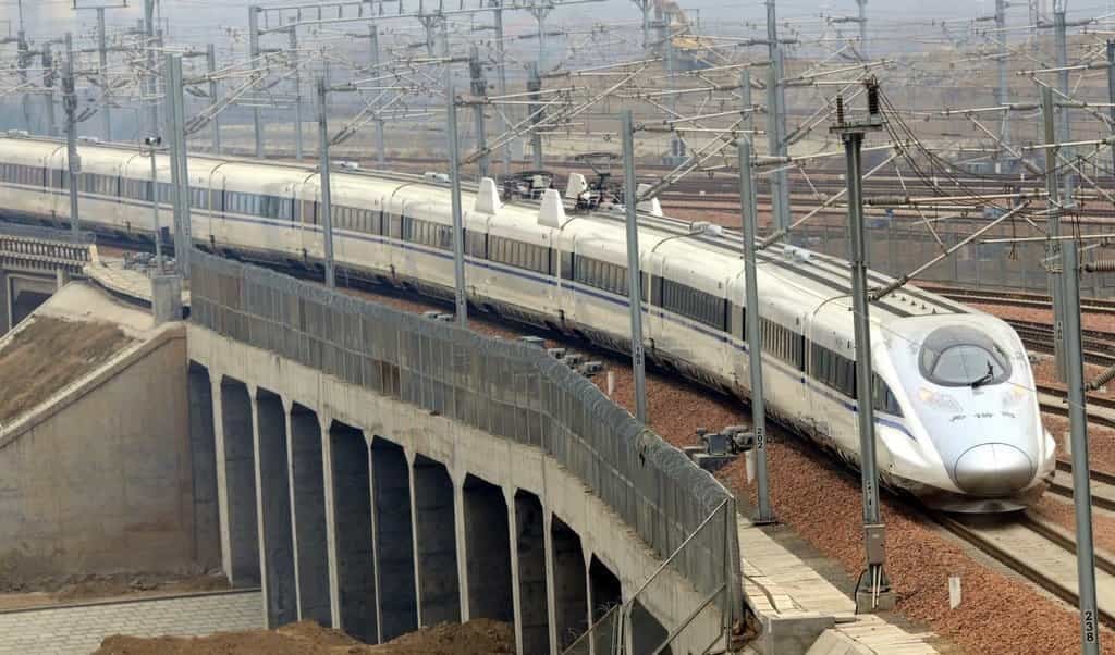 2014-01-vysokorychlostnc3ad-c5beeleznice-z-pekingu-do-kantonu-5.