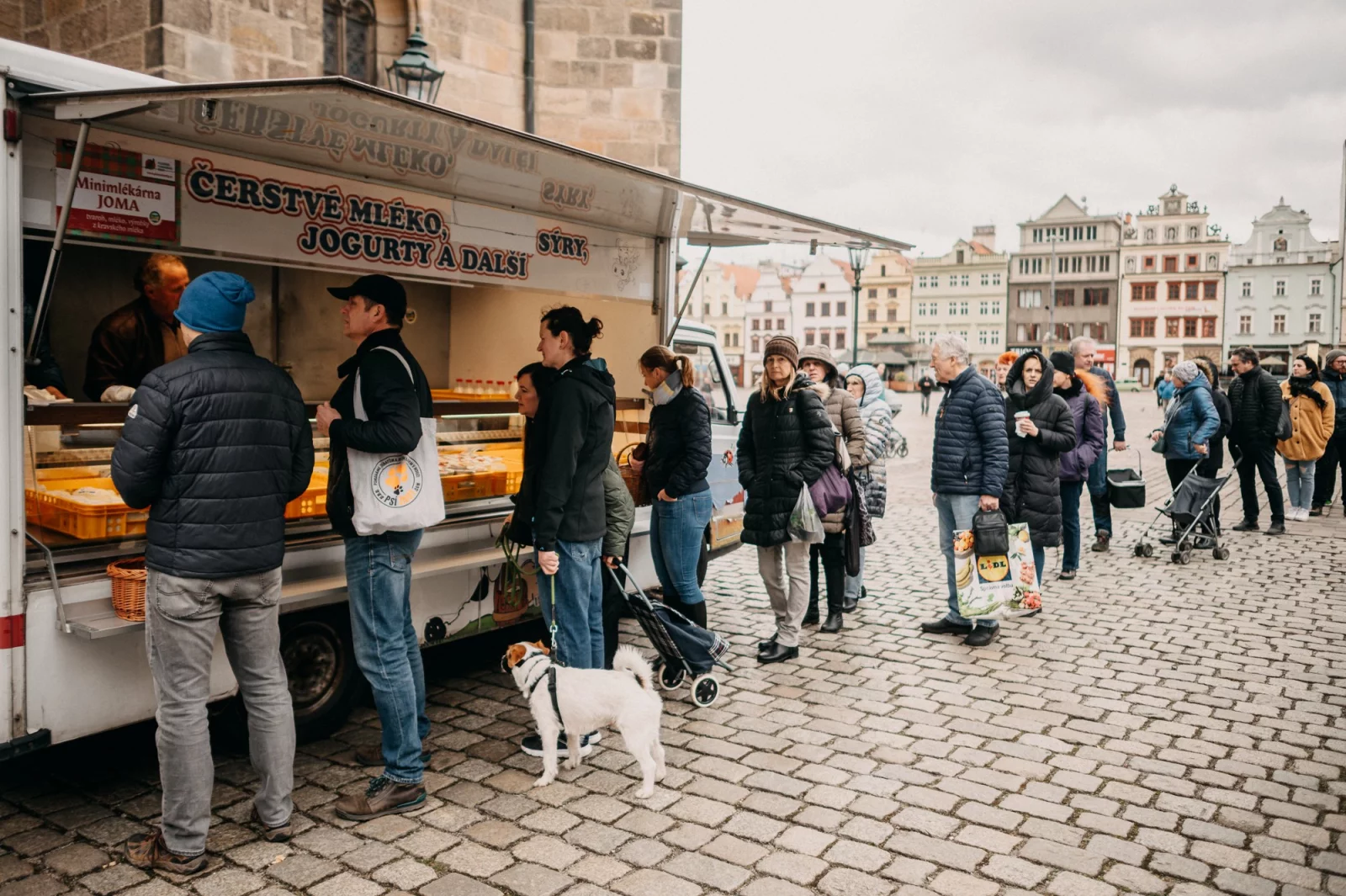 Na farmářské trhy míří lidé za kvalitou i společností