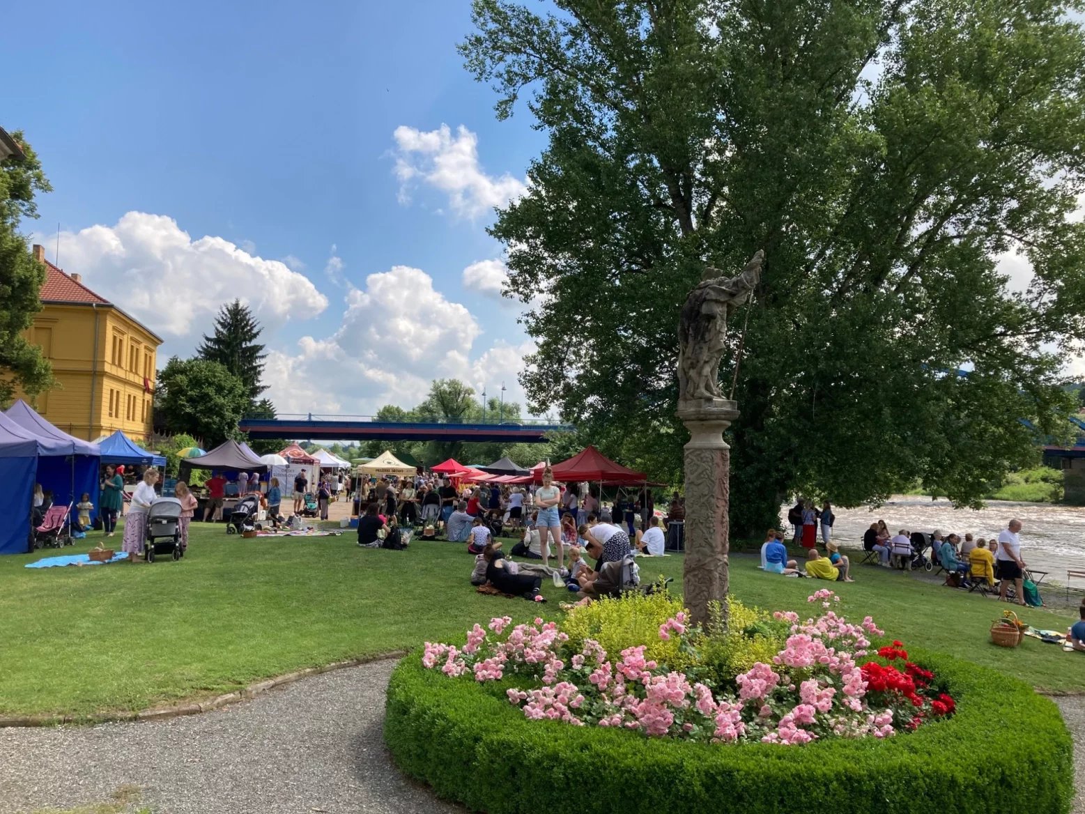 Farmářské trhy v Dobřichovicích