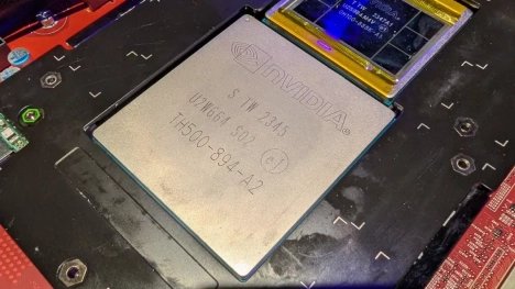 Jak údajné pašování AI čipů Nvidia přes Česko a omezení jejich dovozu z USA mobilizovalo půlku státu