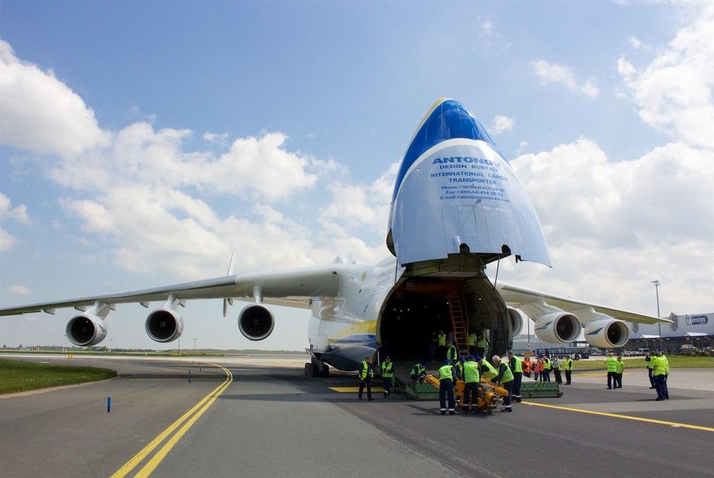 2017-12-antonov-an-225-mrija-v-praze-8.jpg