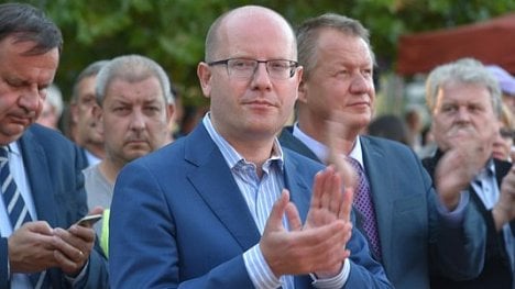 Náhledový obrázek - Sobotka odmítá Zemanův a Hoferův posílený Visegrád