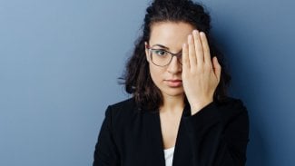 Náhledový obrázek - Test zraku: vyzkoušejte si pohled na Amslerovu mřížku. Může odhalit první příznaky poškození sítnice