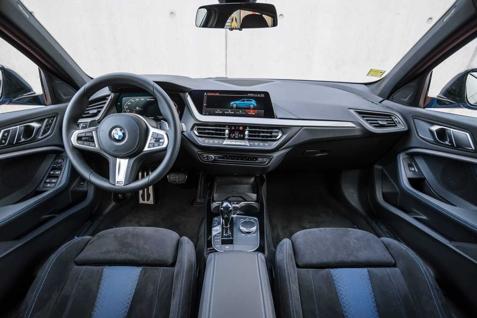 2019-11-BMW-1-00004.jpg