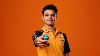 Náhledový obrázek - Začne hrát Lando Norris Sportku? Bývalá Sazka Group v čele s českým majitelem je novým partnerem seriálu F1 i stáje McLaren