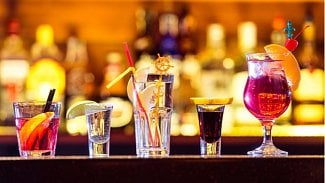 Náhledový obrázek - Za jak dlouho po požití alkoholu smíte za volant? Muži o poznání dříve