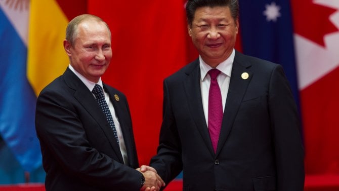 Horký mikrofon v Pekingu. Si a Putin sní o životě do 150 let, odborníci ale mluví o biologickém stropu