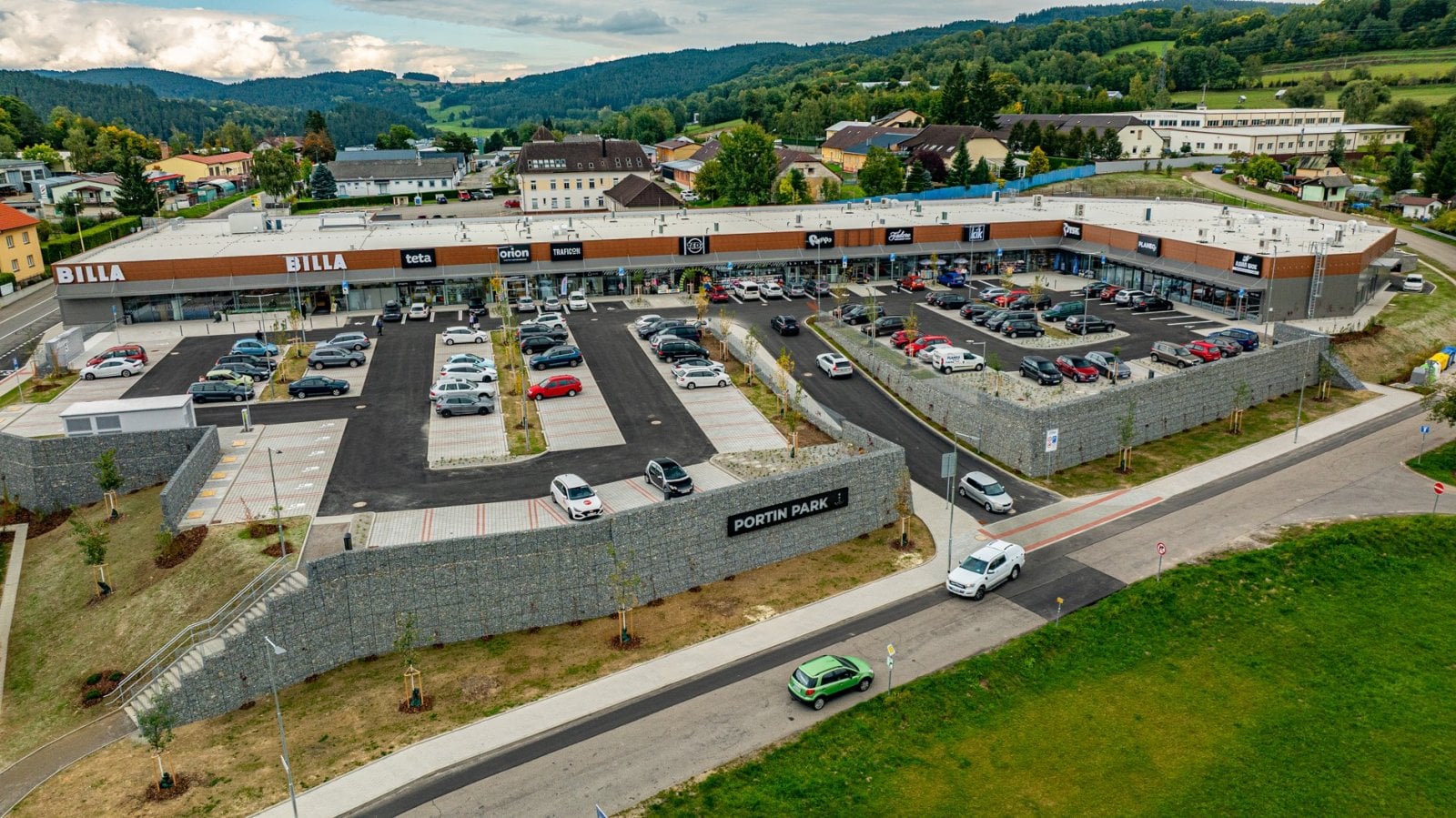 Retail parky v Kozomíně a Vimperku