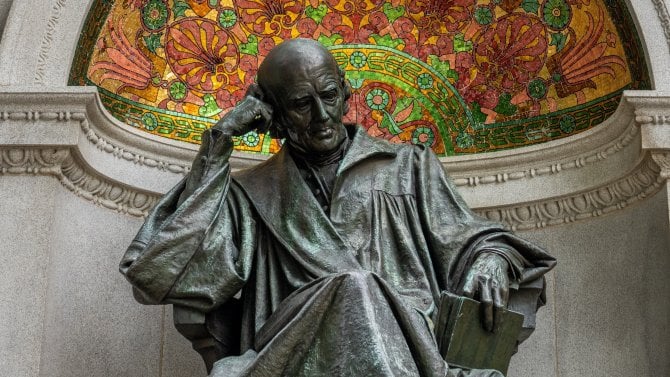 Samuel Hahnemann, socha
