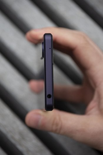 Sony Xperia 1 III vrchní strana (zdroj: cnews.cz)